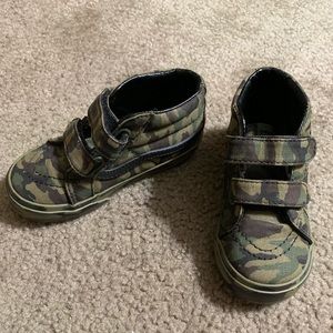 Size 8 toddler vans